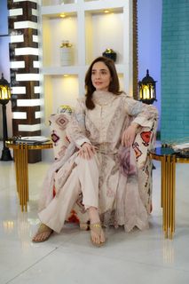 Juggun Kazim feet photo thumbnail