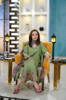 Juggun Kazim feet photo thumbnail