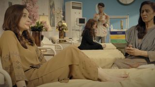 Juggun Kazim feet photo thumbnail