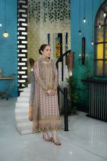 Juggun Kazim feet photo thumbnail