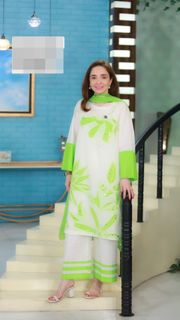 Juggun Kazim feet photo thumbnail