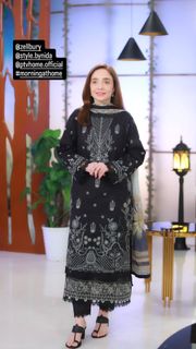 Juggun Kazim feet photo thumbnail