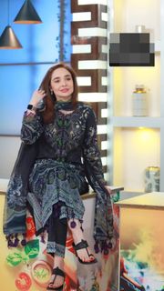 Juggun Kazim feet photo thumbnail