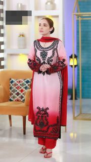 Juggun Kazim feet photo thumbnail