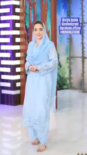 Juggun Kazim feet photo thumbnail