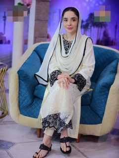 Juggun Kazim feet photo 3