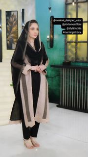 Juggun Kazim feet photo 1