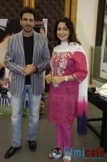 Juhi Chawla feet photo thumbnail