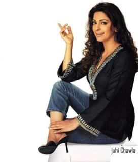 Juhi Chawla feet photo thumbnail