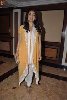 Juhi Chawla feet photo thumbnail