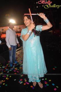 Juhi Chawla feet photo thumbnail