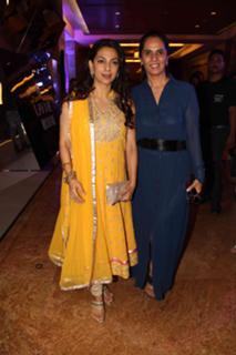 Juhi Chawla feet photo thumbnail