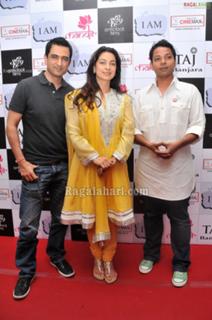 Juhi Chawla feet photo thumbnail