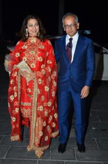 Juhi Chawla feet photo thumbnail