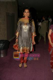 Juhi Chawla feet photo thumbnail