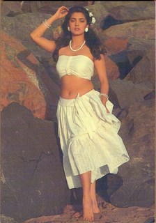 Juhi Chawla feet photo thumbnail