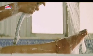 Juhi Chawla feet photo thumbnail