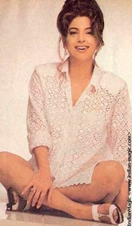 Juhi Chawla feet photo thumbnail