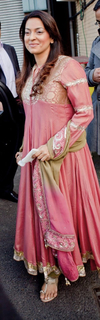 Juhi Chawla feet photo thumbnail