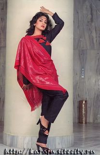Juhi Chawla feet photo thumbnail
