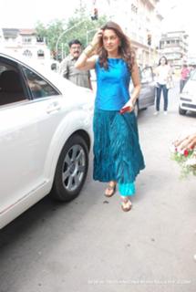 Juhi Chawla feet photo thumbnail