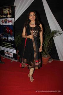 Juhi Chawla feet photo thumbnail