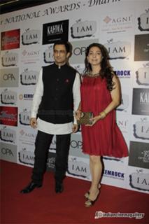 Juhi Chawla feet photo thumbnail
