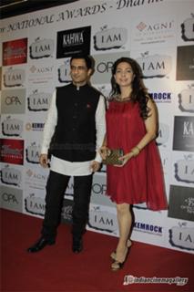Juhi Chawla feet photo thumbnail