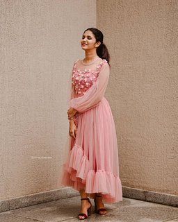 Juhi Rustagi feet photo 2