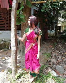 Juhi Rustagi feet photo 18