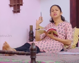 Juhi Rustagi feet photo 1