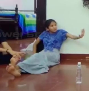 Juhi Rustagi feet photo 4