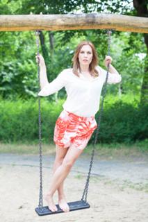 Jule Gölsdorf feet photo thumbnail