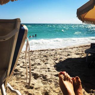 Jule Gölsdorf feet photo thumbnail