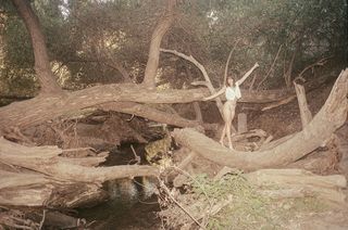 Jules Ari feet photo thumbnail