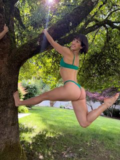 Jules Ari feet photo 6