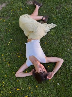 Jules Ari feet photo 2