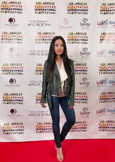 Jules Aurora feet photo thumbnail