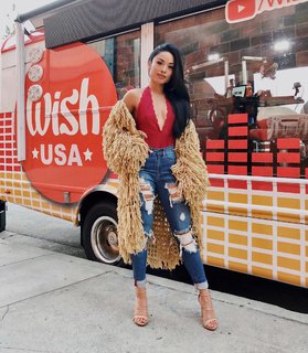 Jules Aurora feet photo thumbnail