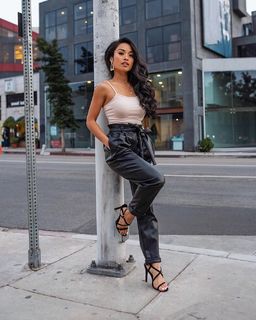 Jules Aurora feet photo thumbnail