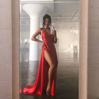 Jules Aurora feet photo thumbnail