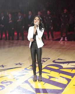 Jules Aurora feet photo thumbnail