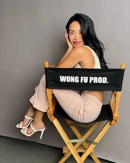 Jules Aurora feet photo thumbnail