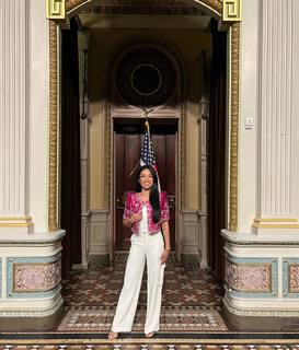 Jules Aurora feet photo thumbnail