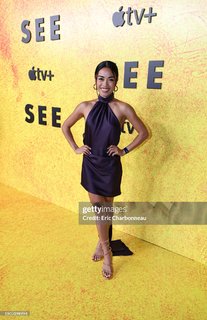 Jules Aurora feet photo thumbnail