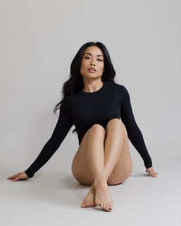 Jules Aurora feet photo thumbnail