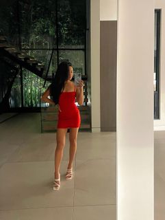 Jules Aurora feet photo thumbnail