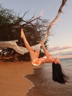 Jules Aurora feet photo thumbnail