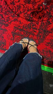 Jules Aurora feet photo 8