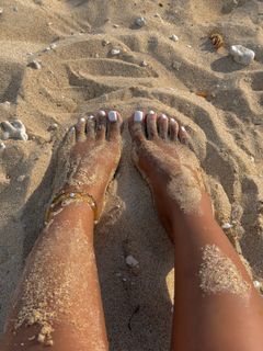 Jules Aurora feet photo 1